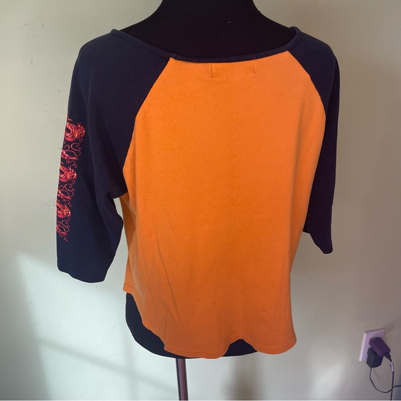 VINTAGE Y2K Q&A BLUE AND YELLOW DRAGON GRAPHIC SLEEVE TOP SHIRT SIZE MEDIUM - Picture 2 of 8